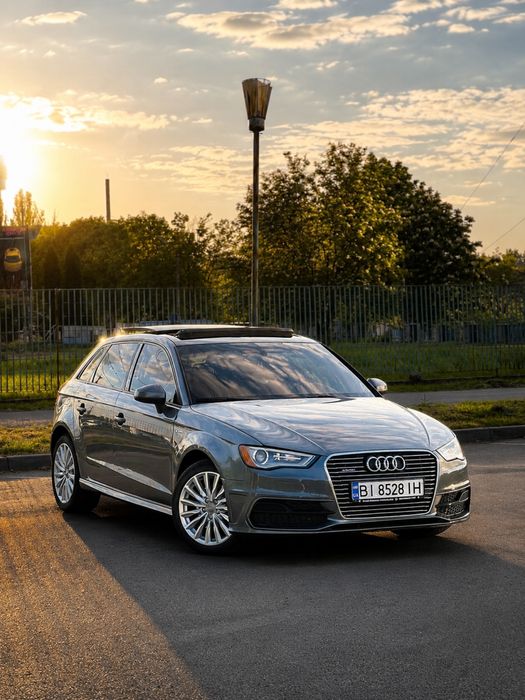 Audi A3 e-tron  2015 1.4 гибрид