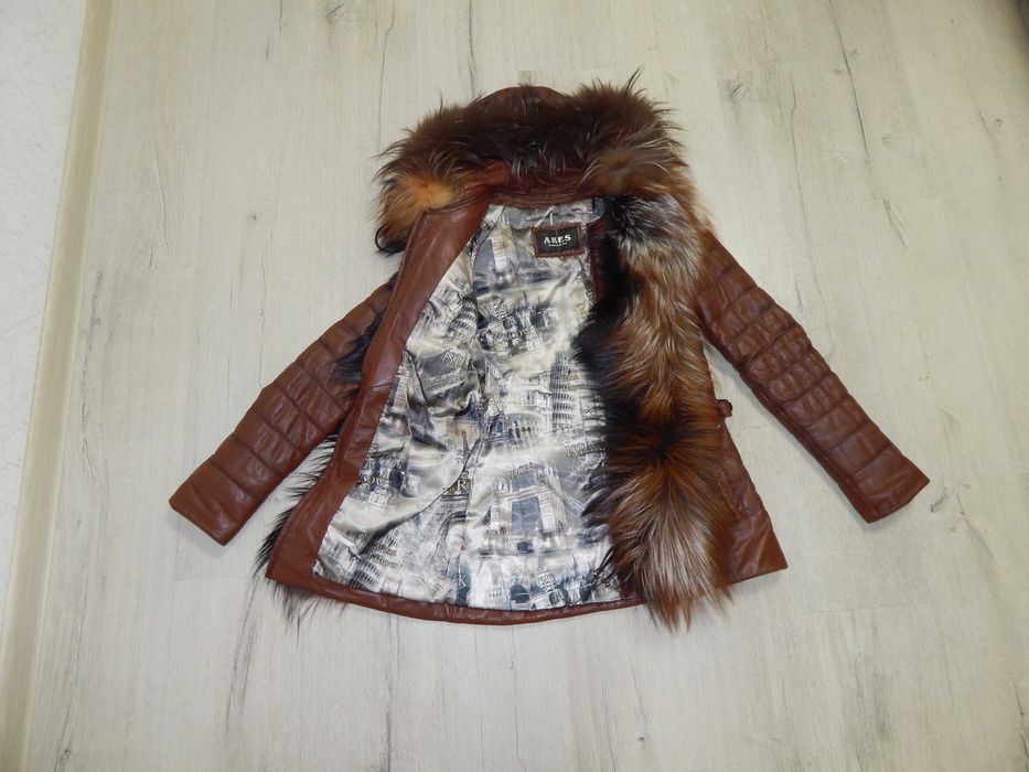 Жіноча куртка-жилет коричнева з натуральної шкіри з утеплення 44 розмі