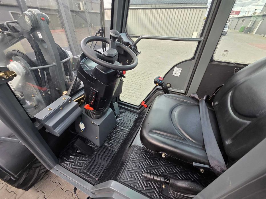 Ładowarka kołowa XTM X212 z kabiną KUBOTA 25KM raty - leasing NOWOŚĆ