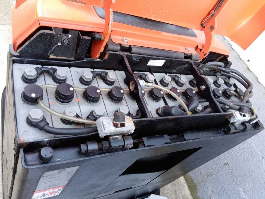 Preparador de Encomendas BT OSE-250 | Elétrico | 2.5T | Com Carregador