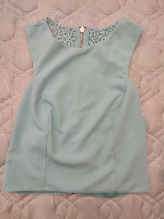 camisola de alças azul bebê com renda