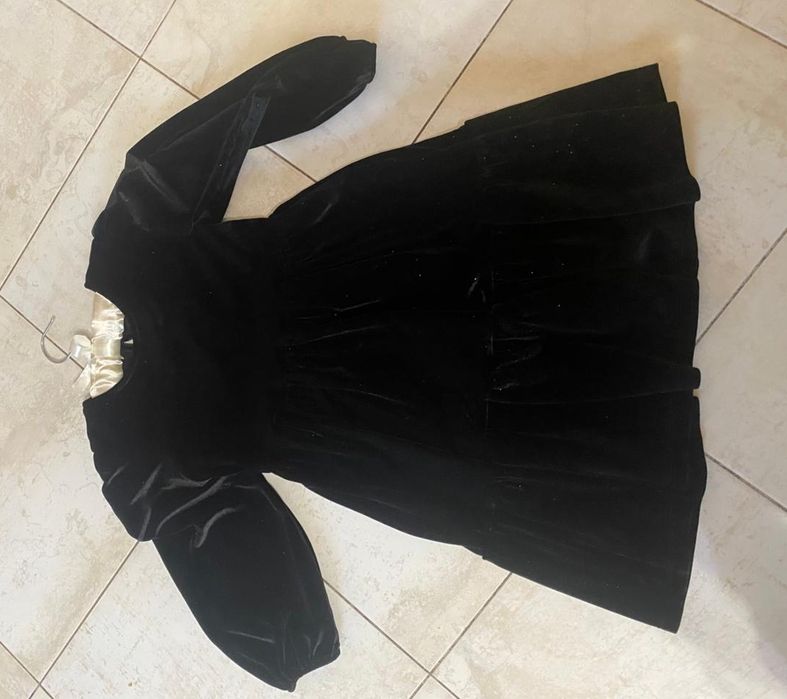 Святкова чорна сукня