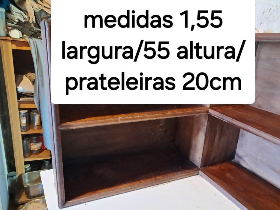 Movel de parede com prateleiras em madeira antigo