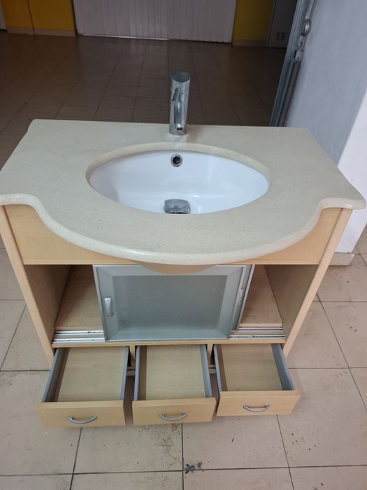 Movel de casa de banho