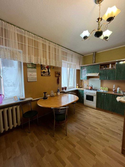 Продам добротный 2-х этажный дом вблизи реки и сосновой рощи
