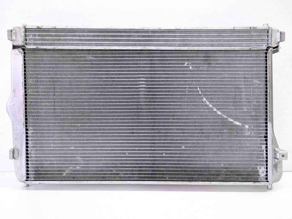 Aston Martin DBS V12, Virage - chłodnica wody + oleju skrzyni