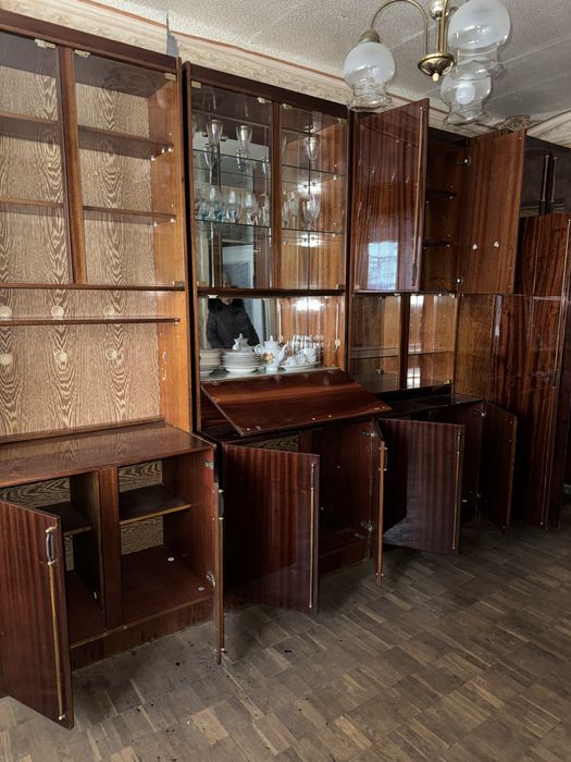 Мебельная Стенка в отличном состоянии