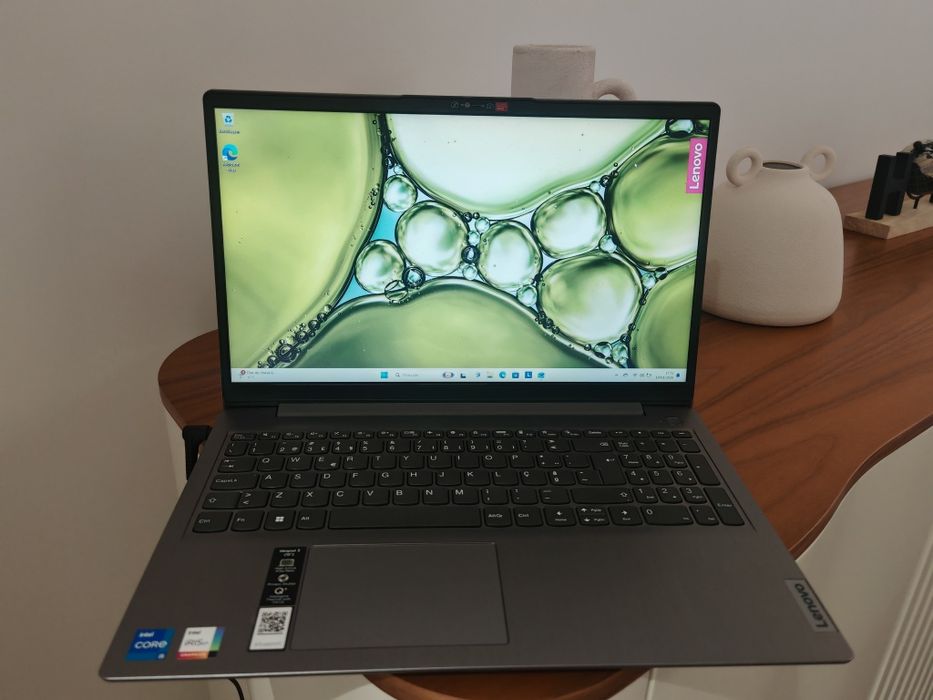 Portátil Lenovo IdeaPad 3 16Gb RAM Novo