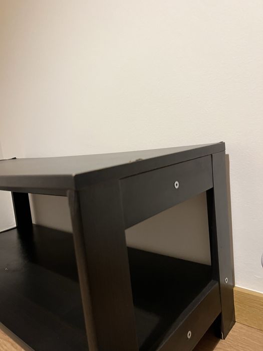 Mesa de apoio preta do IKEA