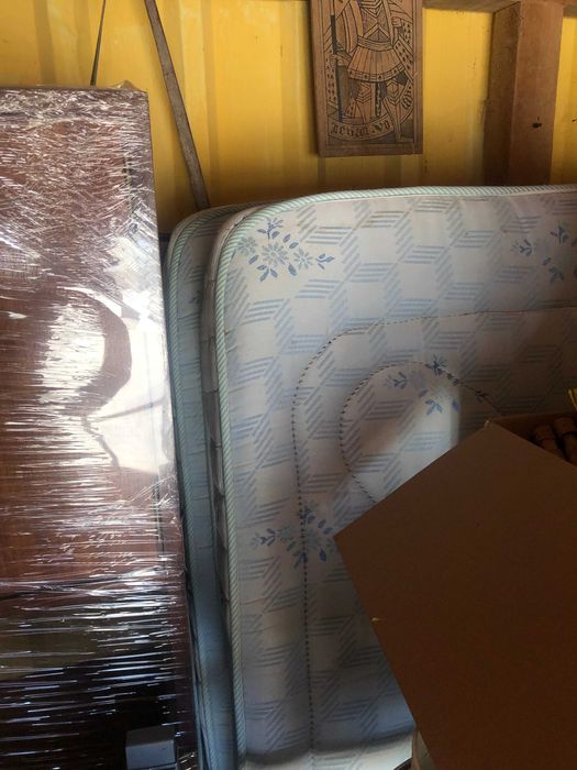 4 camas de ferro antigas solteiro/4 old iron beds single