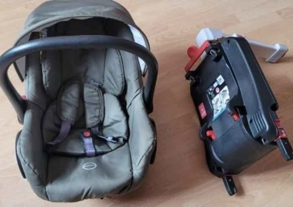 Nosidelko z baza isofix .