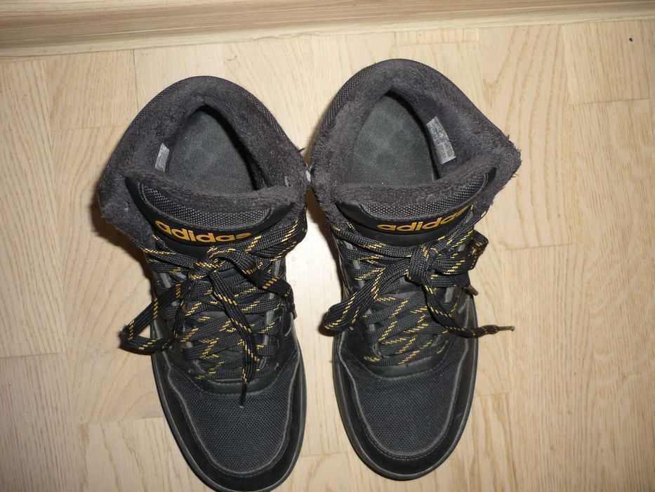 Czarne trzewiki ocieplane Adidas roz. 38 Jesień/zima