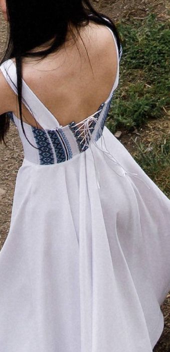 Довга ВИШИТА сукня