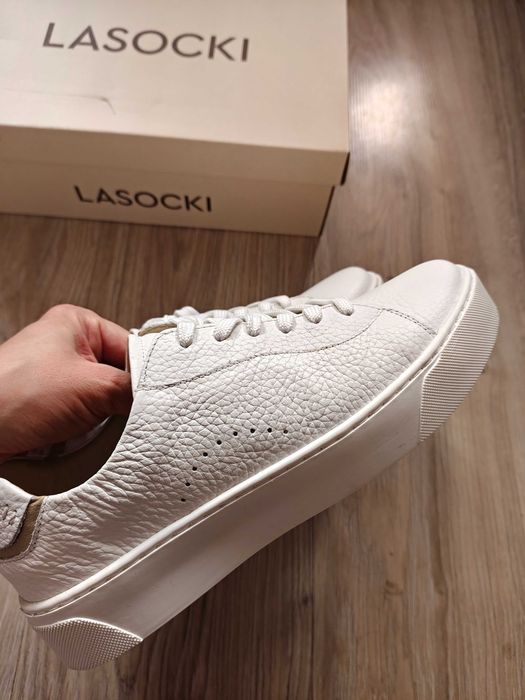 Sneakersy białe damskie Lasocki 37