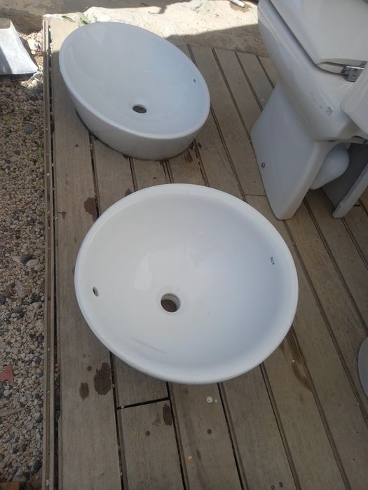 Snitas e   bide Roca e lavatorios