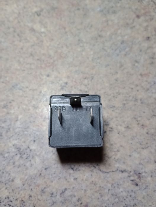 Реле HELLA Summer 12V 3 SB 004438-02 90240665 Made in Germany