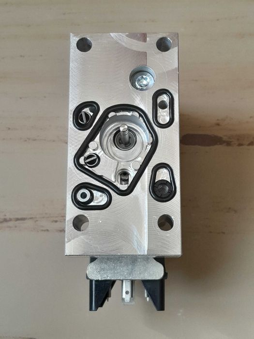 Cewka Danfoss 111.66.824 (157B4033) nowa nieużywana