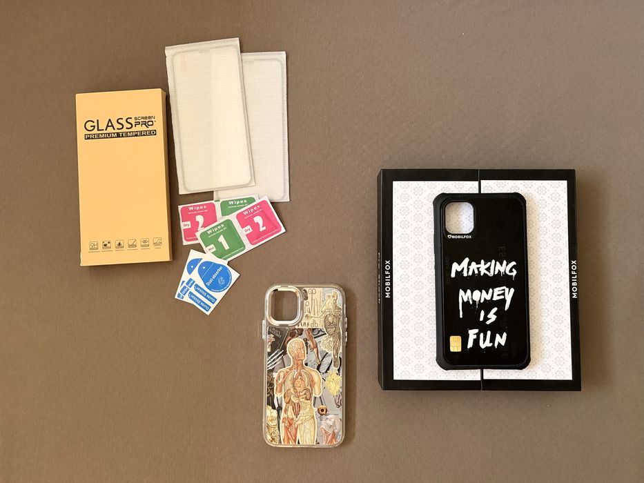 Zestaw iPhone 11 etui Mobilfox + case anatomy + szkło