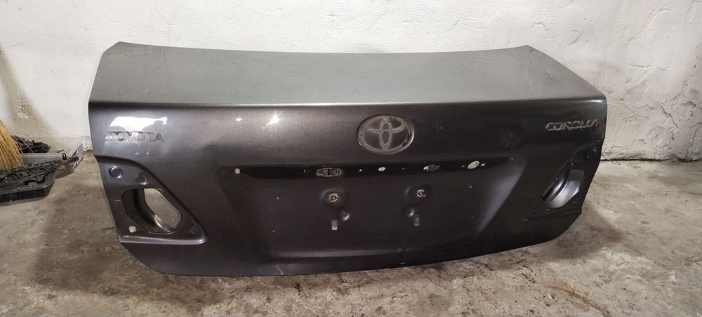 Крышка багажник Таета Карола 2007 - 2010г.