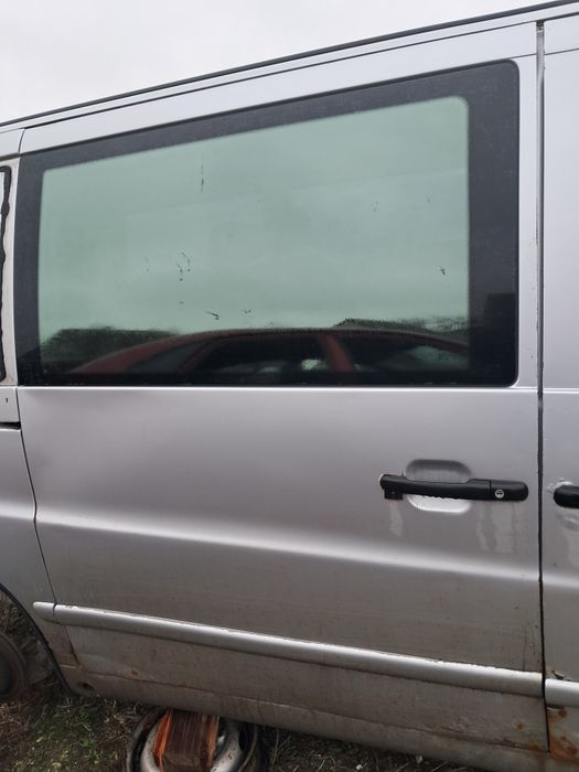 Продам бокову дверку до мерседес віто638