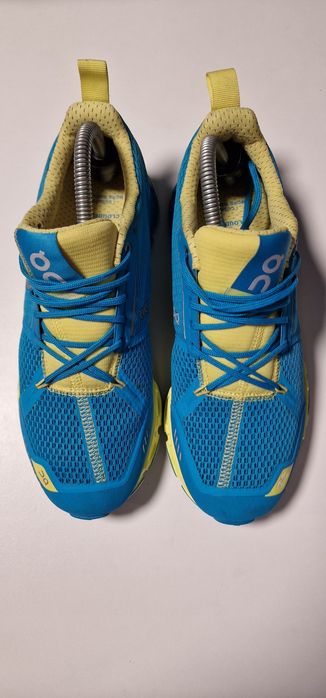 Бігові жіночі кросовки On Running Cloudflyer