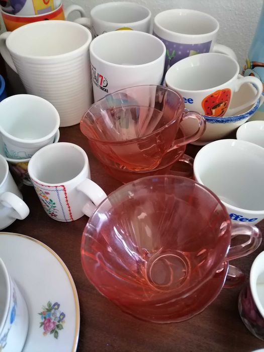 oportunidade 25€ Lote de loiças e copos diversos