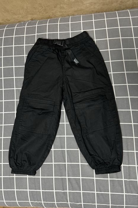 Штани з накладними кишенями карго 104 р. Нові