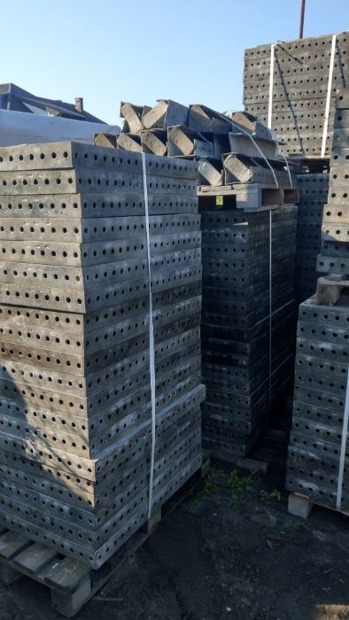 Tekko szalunki Minibox ok260m2 pionbox