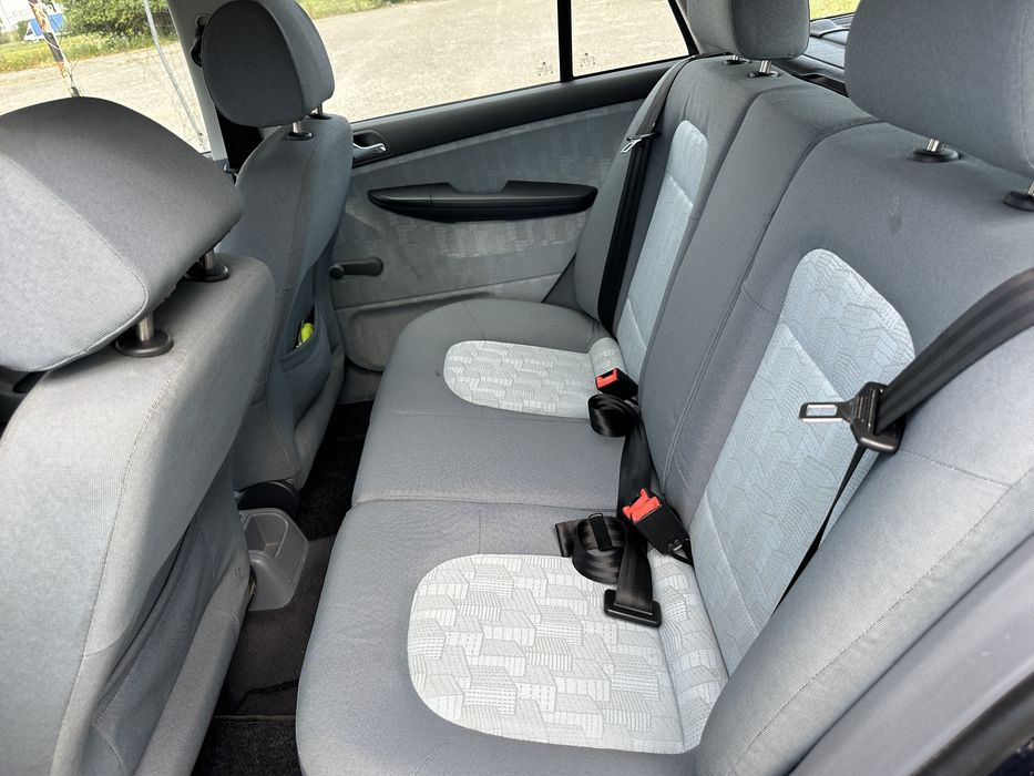 Skoda Fábia 1.4. Comfort 90 Mil quilómetros