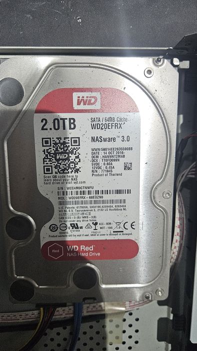 Hikvision DS-7608NI-E2/8P + HDD 2TB WD Red
