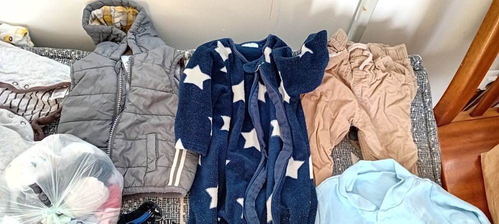 Lote roupa bebé 3-6 meses - 39 peças