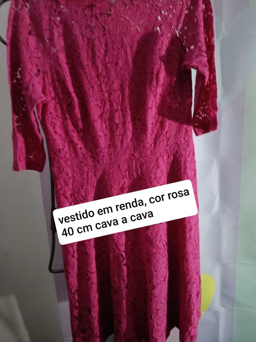 Cada peça 5 euros. Roupa variada