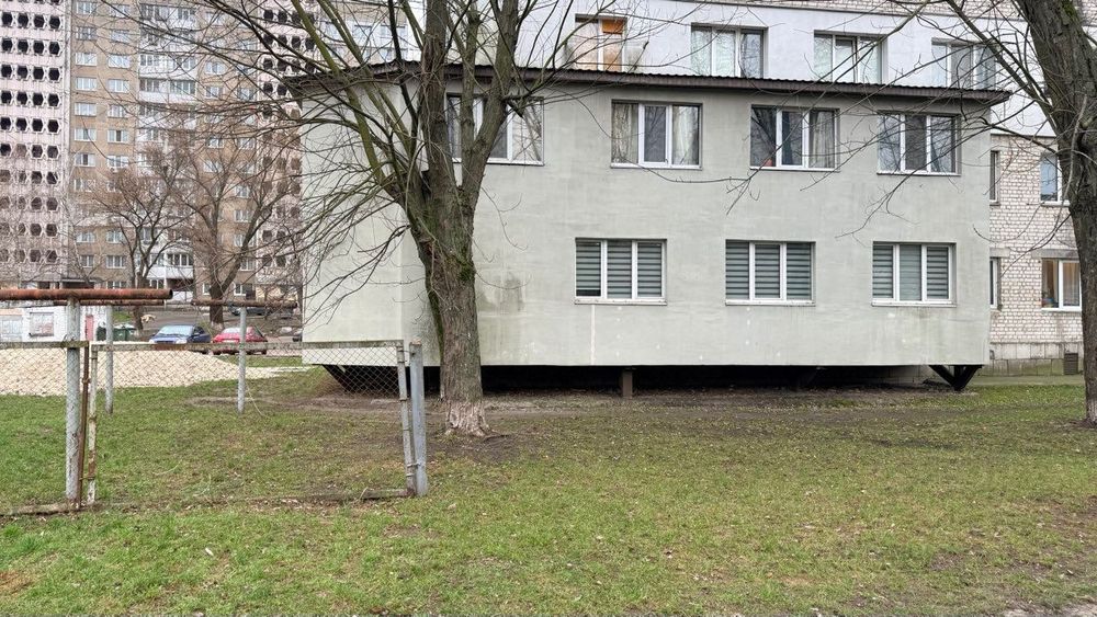 Продаж Фасад! Перший Поверх! Науки 86! Голосіївській Район! 995$ за м²