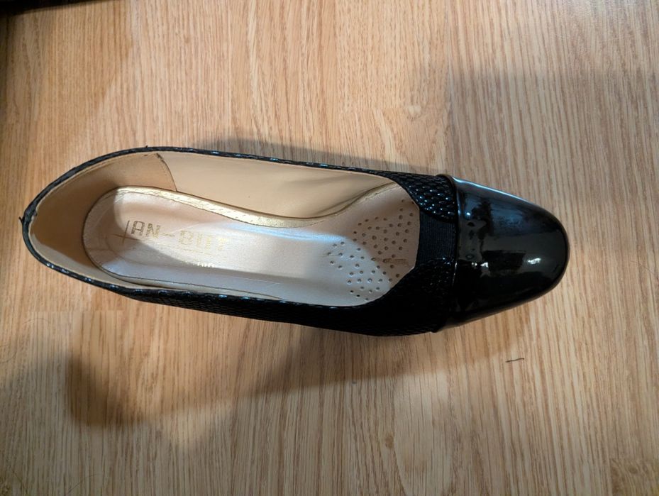 Sprzedam buty damskie