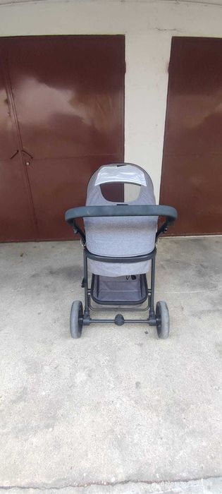 Carrinho de bebé praticamenete novo