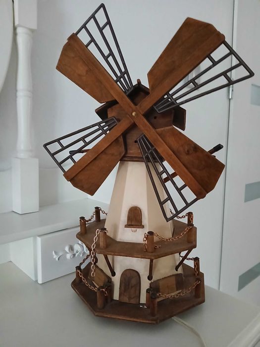 Lampka nocna wiatrak