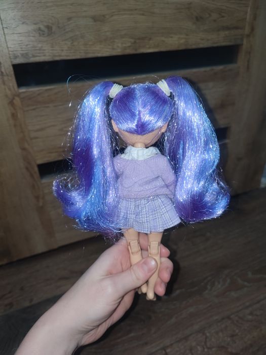 Rainbow High Junior - Violet Willow - Lalka z akcesoriami