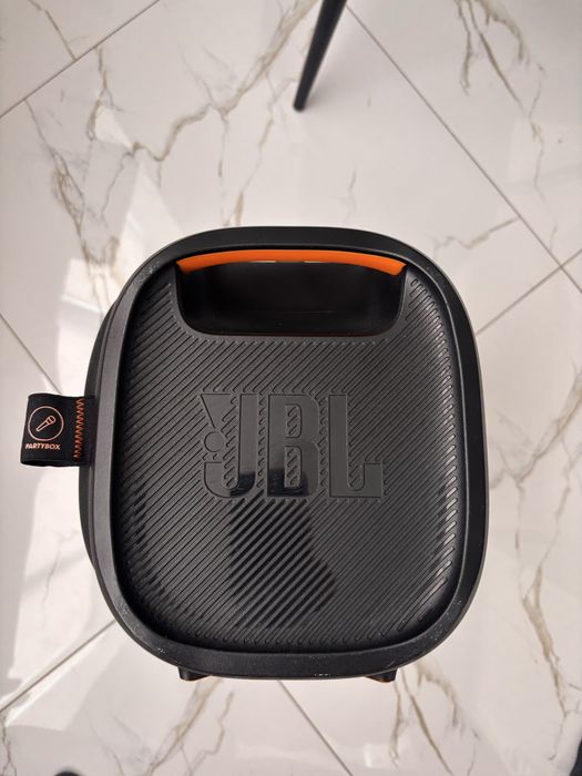 Jbl partybox on the go