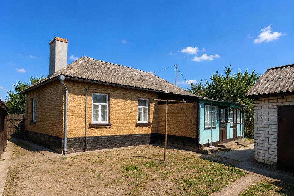 Продається будинок в смт. Олександрівка