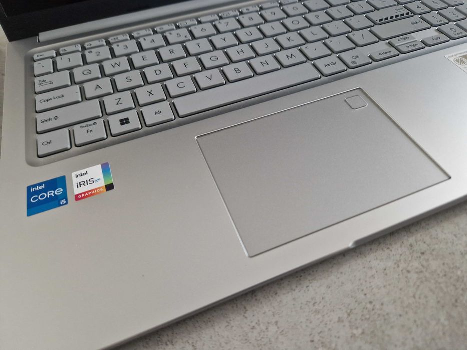 Nowy Laptop Asus VivoBook 15 A1504VA / i5-1335U / 16GB RAM / Gwarancja