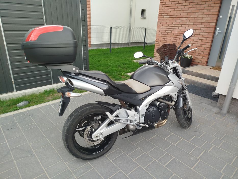 Motocykl Suzuki GSR-600