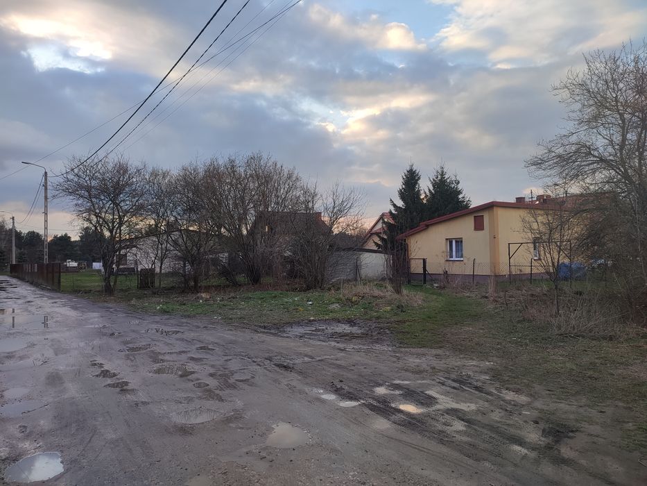 Sprzedam działkę budowlaną ul. Białobrzeska - Widok 2
