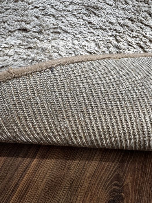 Продам килим в хорошому стані , розмір:200*400