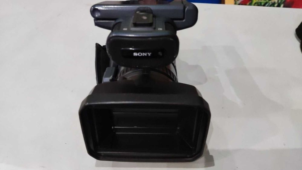 Цифрова відеокамера Sony HDR-FX1E