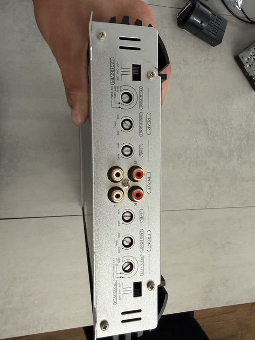 Amplificador Auto VTREK 300W