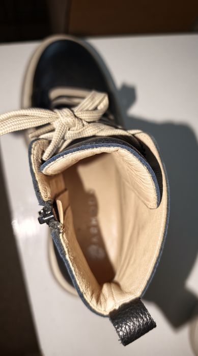 Sneakersy na platformie