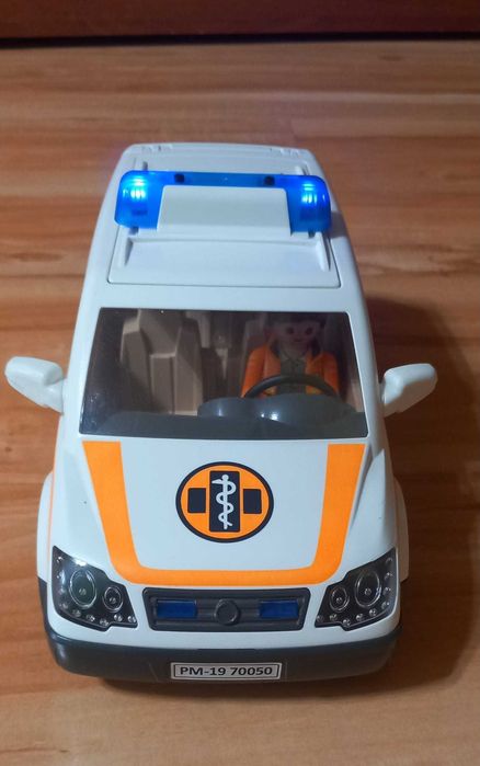 Playmobil Lego 70050 karetka ze światłami i dźwiękiem
