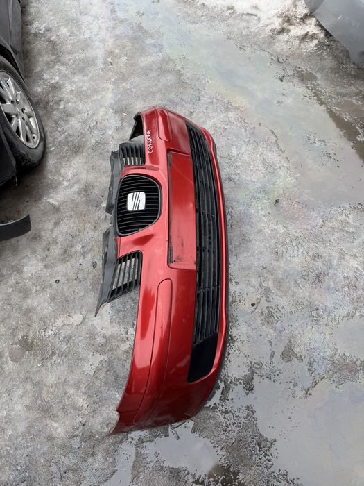 Бампер передній SEAT Cordoba 2001-2008рік