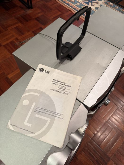Sistema de Som + Rádio LG