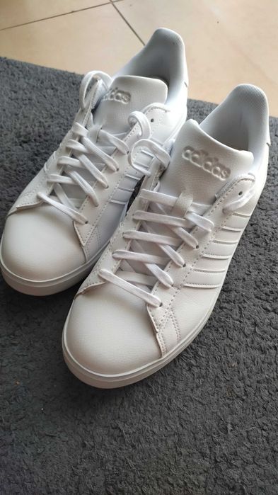 Sapatilhas Adidas NOVAS cloudfoam Grand Court